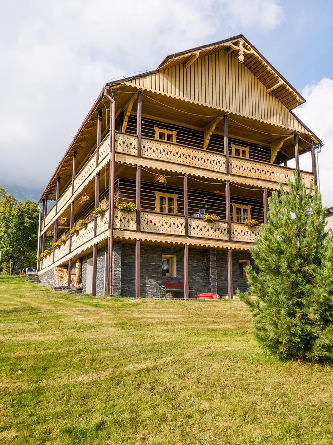 Svajciarsky Dom Guest House Vysoke Tatry Bagian luar foto