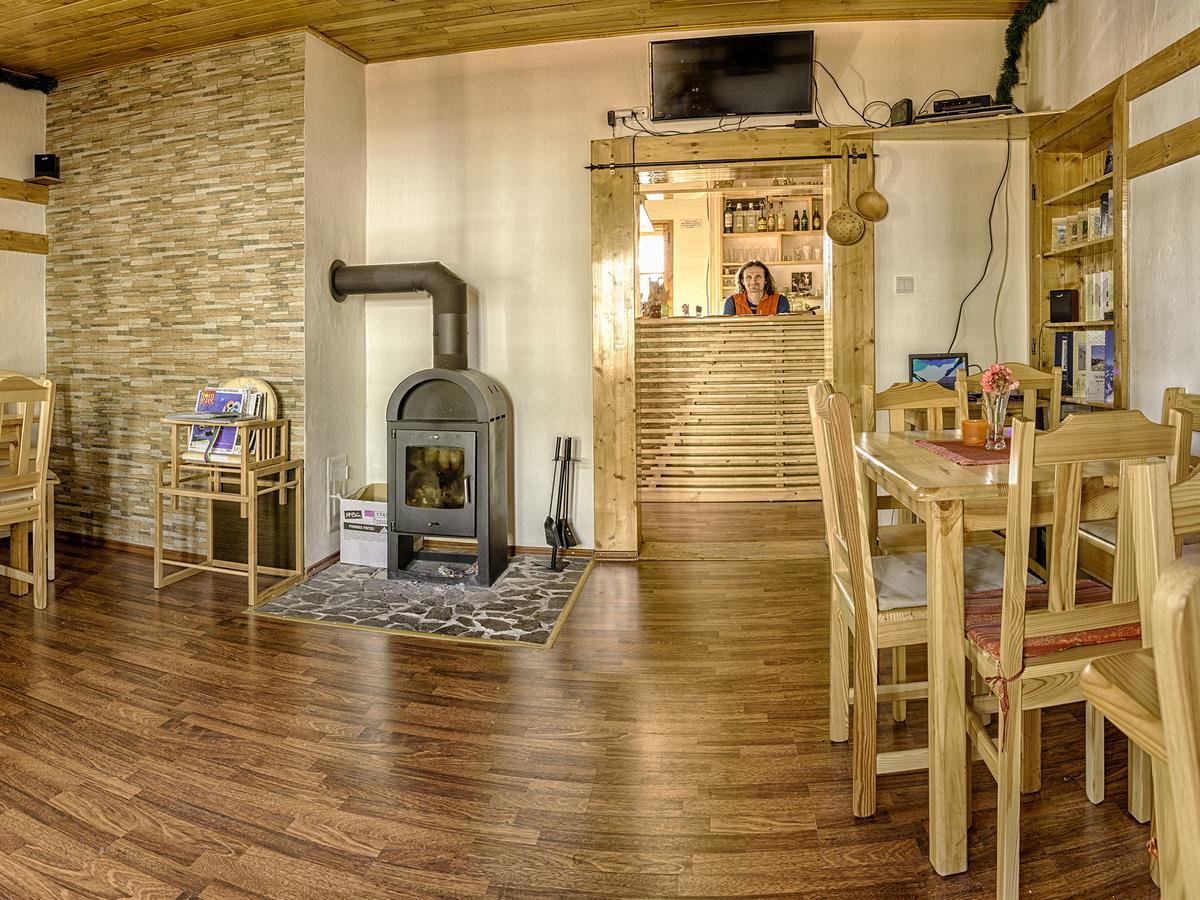 Svajciarsky Dom Guest House Vysoke Tatry Bagian luar foto